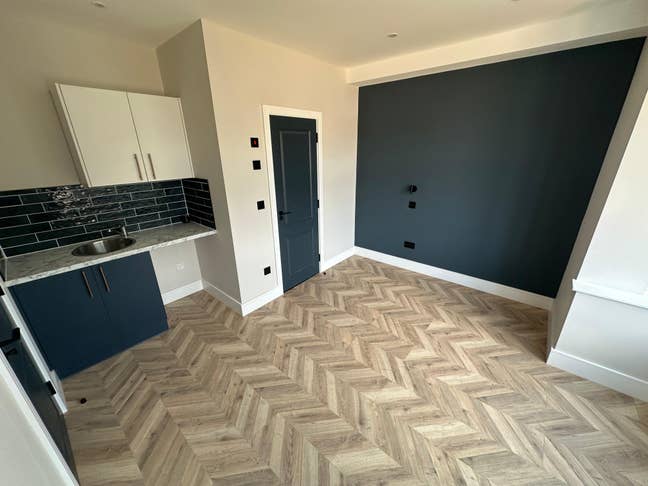 DSS- Studio Flat Available in Surbiton Kingston KT Main Photo