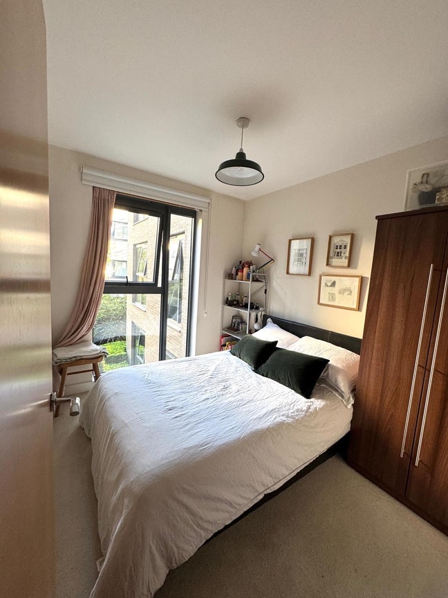 Double room in lovely 3 bed flat, Finsbury Park  Main Photo