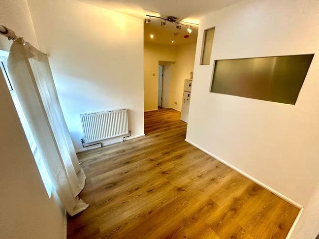 1 Bedroom Flat 1 Min Walk to Brockley Station Main Photo