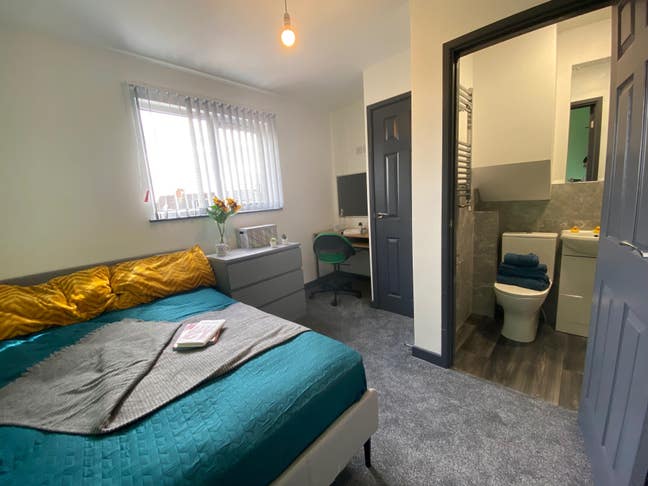 CV1 2BB Orwell Road – Premium ensuite Room Main Photo