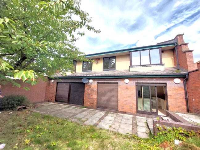 7 bed house share in a popular location in Birming Main Photo