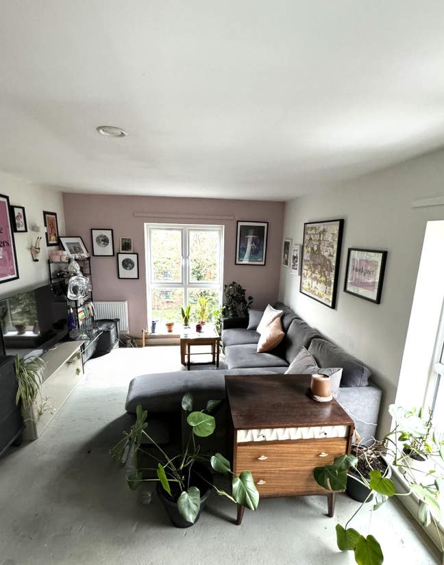1 bed flat - Monday–Friday only let Main Photo