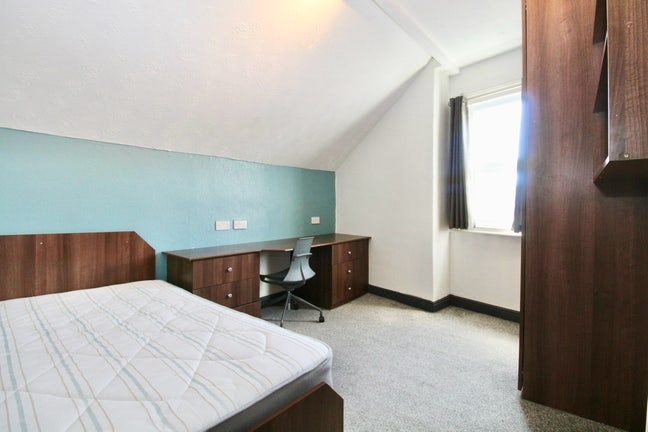 🏡 Burley | Double Rooms, Bills Included! Main Photo
