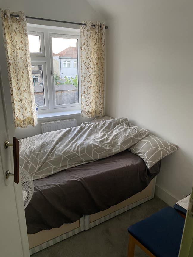 2 single room for rent in welling.  Main Photo
