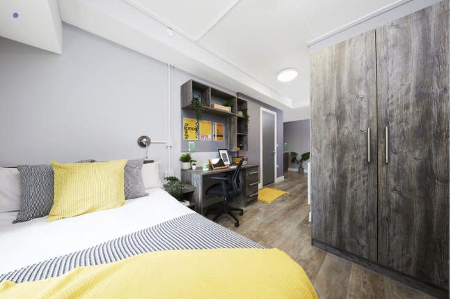 Urgent !!! Replacement Tenant Urgently Needed. Main Photo