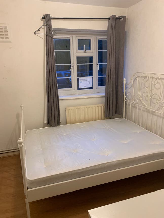 Double Room Available in Stepney Green E1 *.* Main Photo