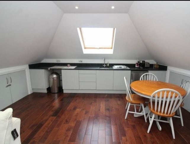 Large 1 bed Annexe within gated property Main Photo