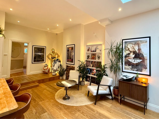 Double room available - in an amazing house  Main Photo