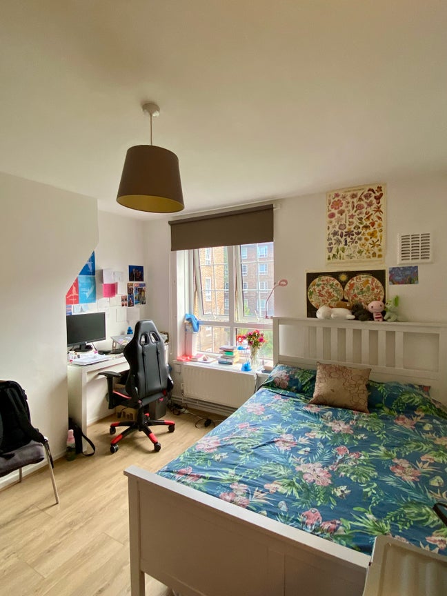 04/11/2025 - £999 - All bills inc. - Zone 1 Main Photo