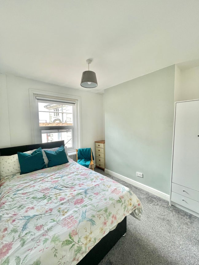 Cosy Double Room in Southsea Main Photo