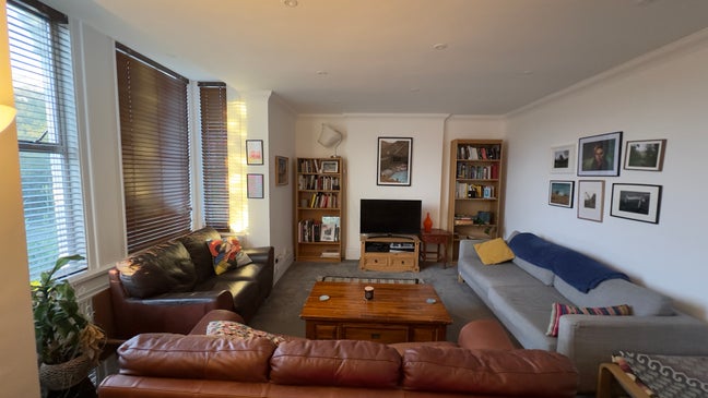 Stunning room in 2 bed flat near Five Ways Main Photo