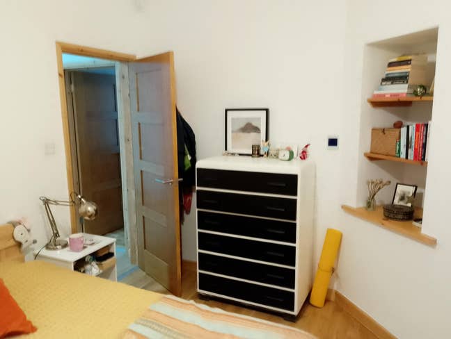 Double room for rent in coastal village Main Photo