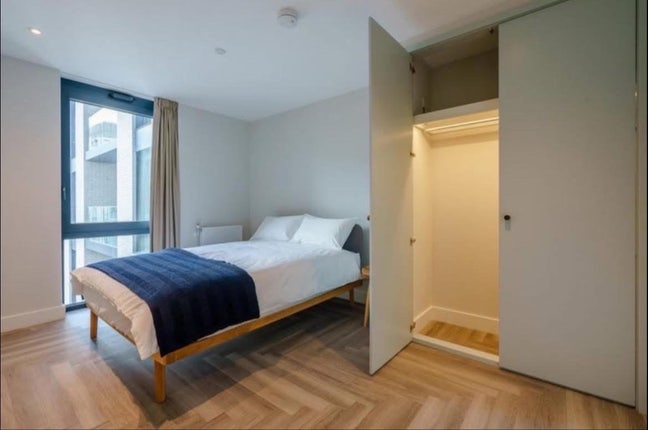 En-suite room Main Photo