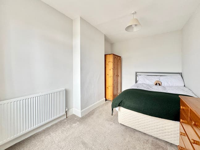 Double Room in quiet neighborhood Main Photo
