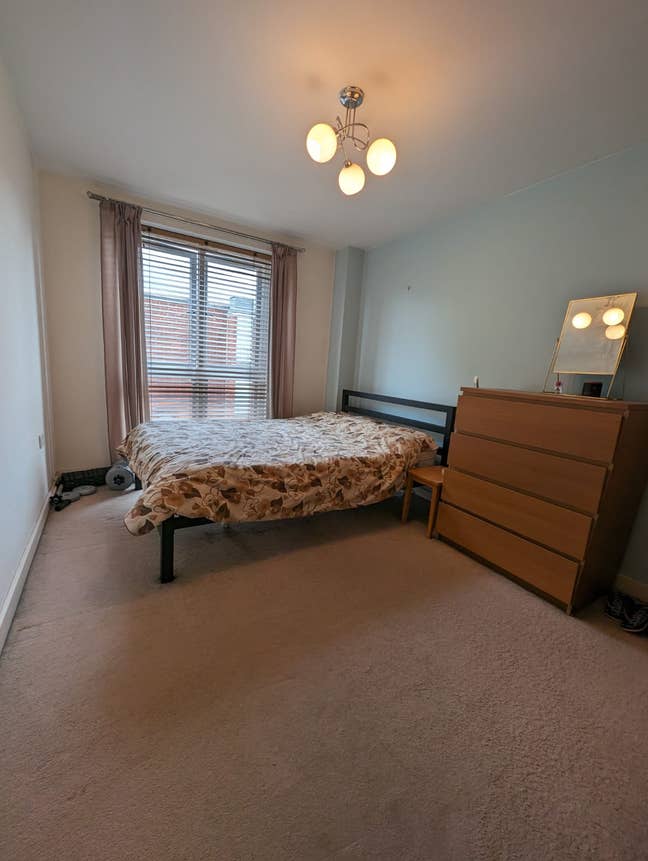 Double room, private bathroom, shared balcony  Main Photo