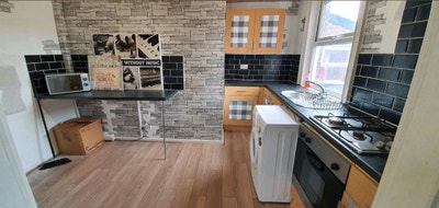 1 bed flat BILLS INC. Stockport, near centre trans Main Photo