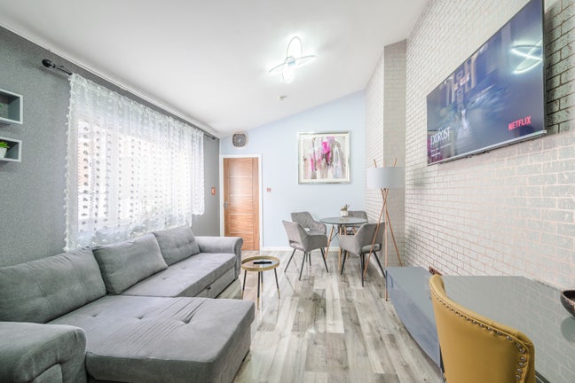 1-Bed Flat – City Centre – JQ – Short Let Only Main Photo