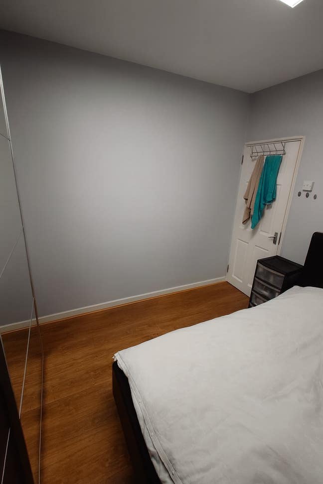 Bright Double Room – W12 (Wood Lane/White City) Main Photo