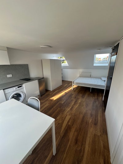 Studio Room in Turnpike Lane - Perfect for Couples Main Photo