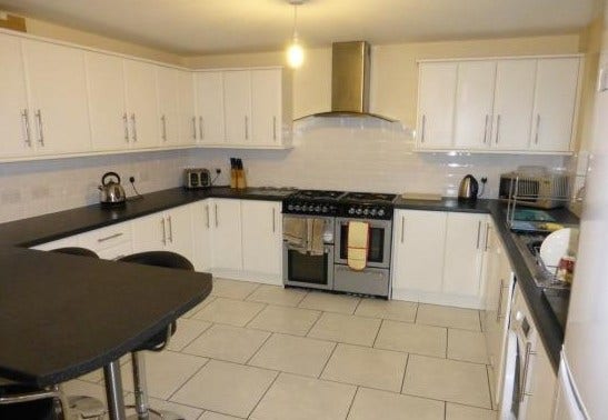 Ensuite Double room with Kichenette Main Photo