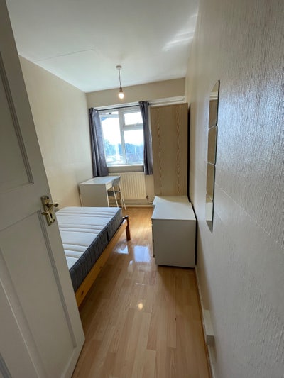 Great location, single room for rent Old Kent Road Main Photo