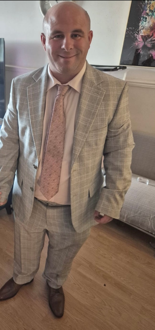 Good morning. My name is David and I'm 39. Iâ... Main Photo