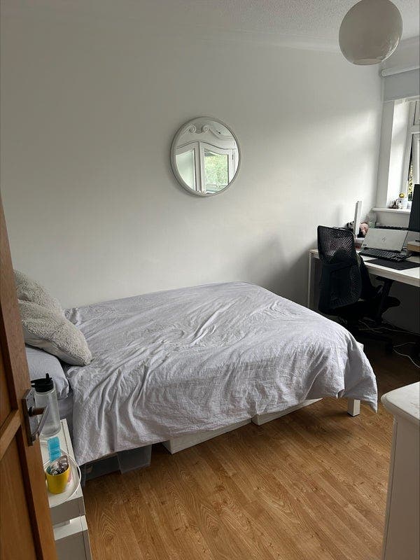 Double Room in Two Bedroom Flat in Chesterton Main Photo