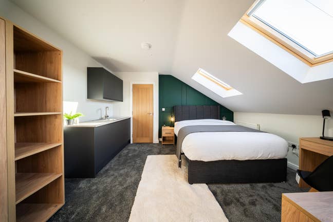 Luxury Double En-suite with Kitchenette Loft Room Main Photo