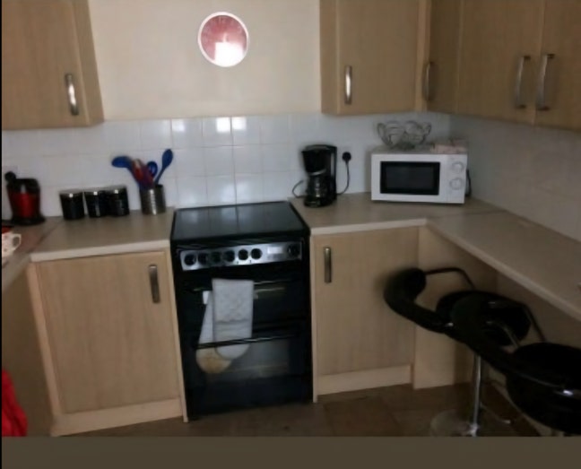 Large Double Room with Ensuite.  Main Photo