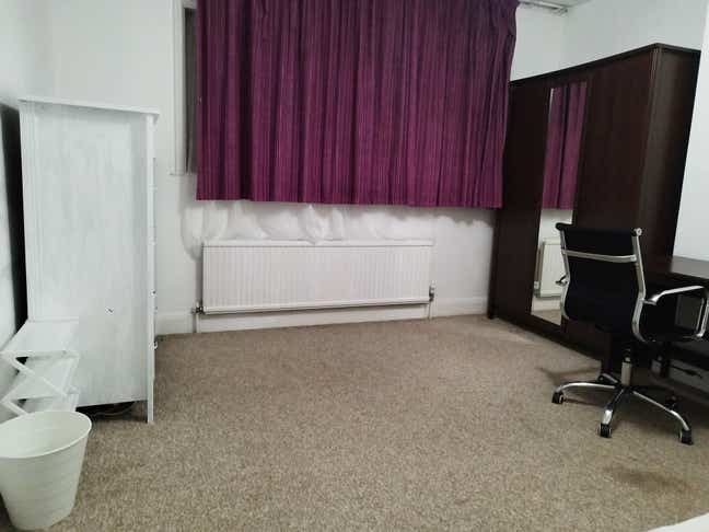Spacious King-Size Double Room North Harrow/Hill Main Photo