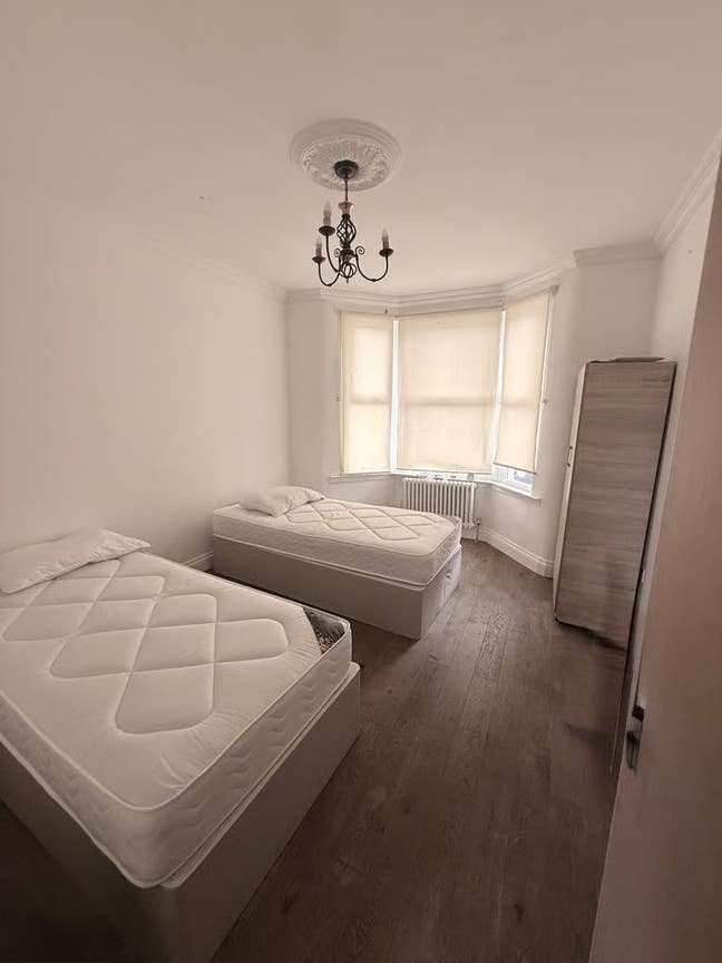 Double room avaiiable in EN1 1RE - bills included Main Photo