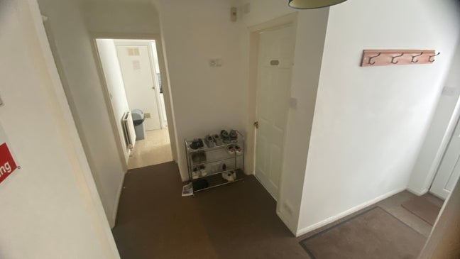 2 Rooms for Rent right by Canterbury West! Main Photo