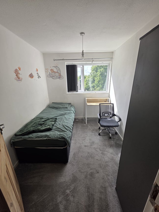 Single room available to rent Main Photo