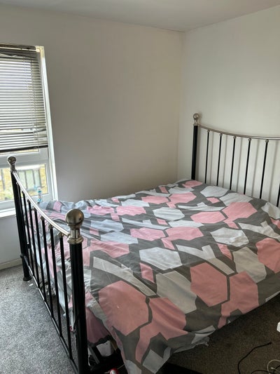 Room for 700 all bills included  Main Photo