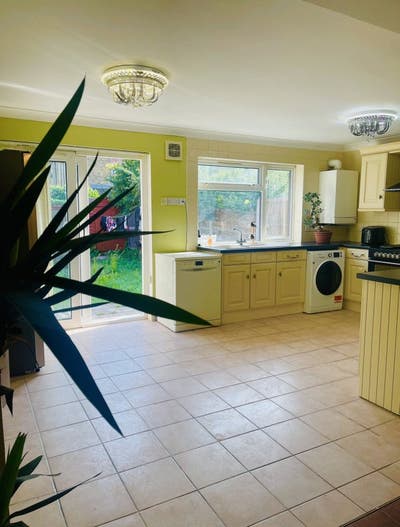 Double Bedroom &pound;700 Main Photo