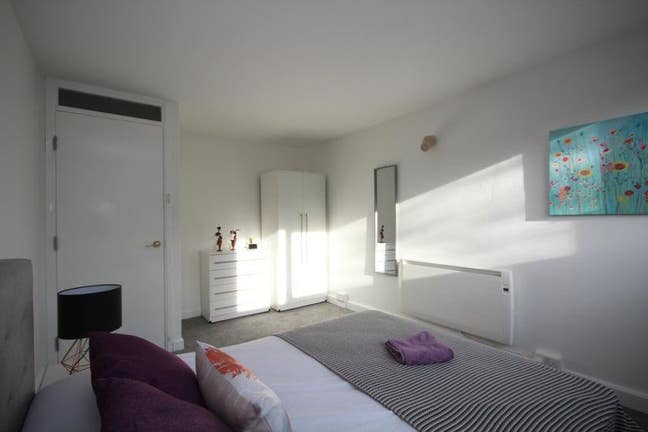 *Double and Single Room in Pro Flat N7 Main Photo
