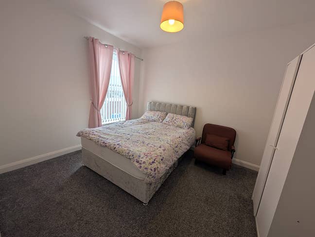 Room to let with live-in landlord (Ref.: 16 PV) Main Photo