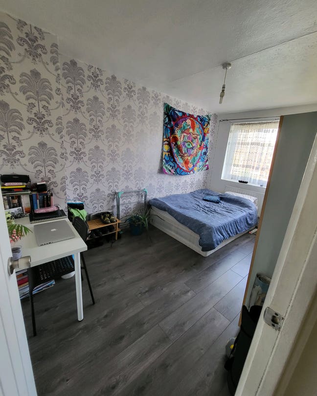 Spacious Room @ Hackney/Homerton Main Photo