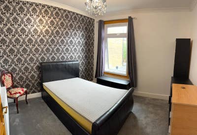 Double Room in Walthamstow Main Photo