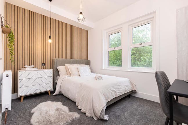 Stunning En-Suite Doubles - Near Ashley Cross Main Photo