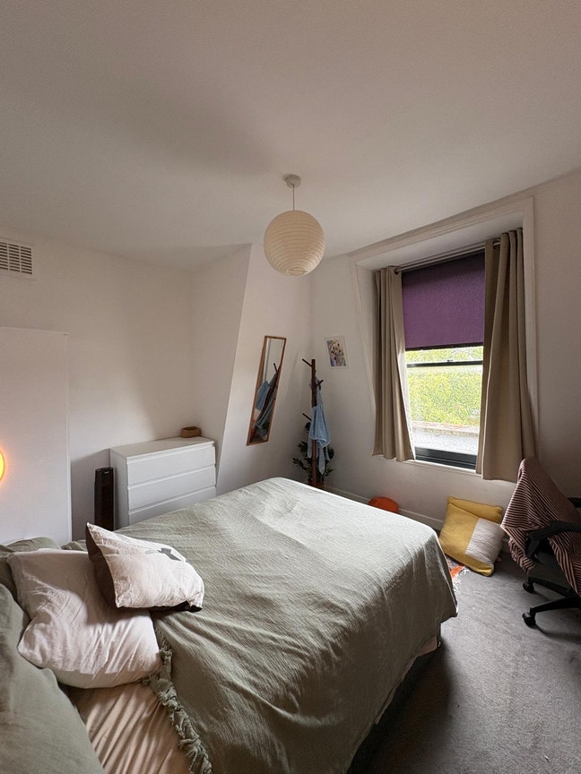 Bright Double Room between Angel/Islington  Main Photo