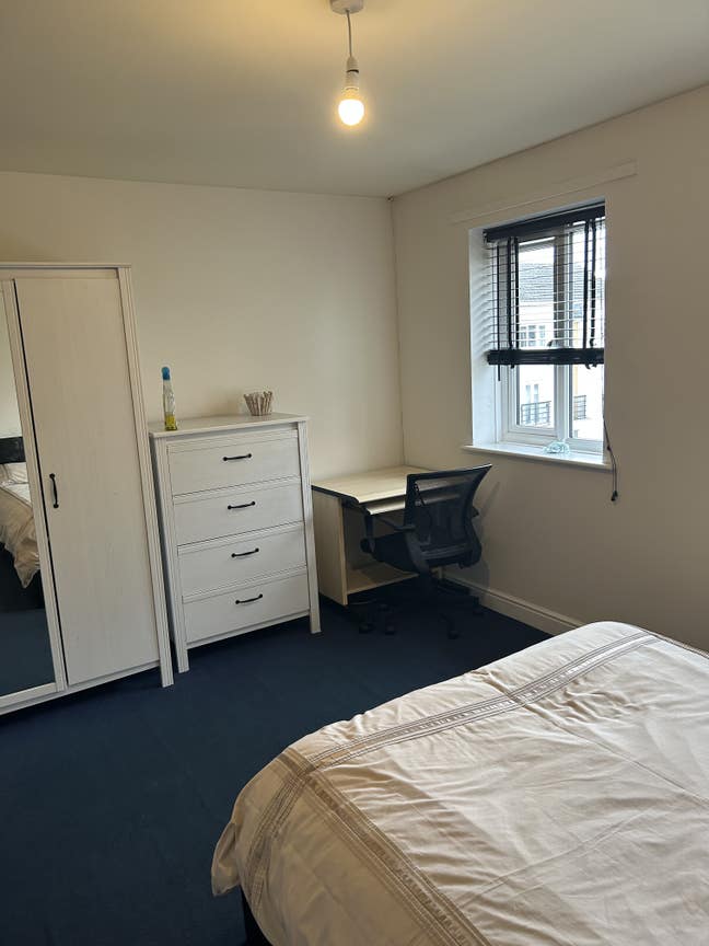 Large double room for let Main Photo