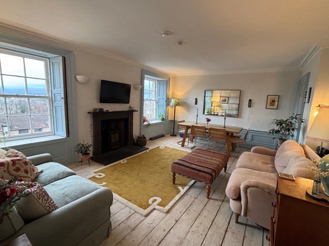 En suite double room in Leith!  Main Photo