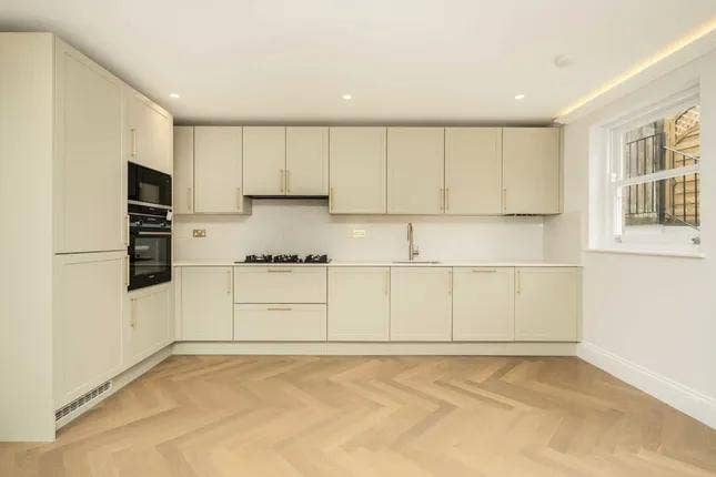 Stunning 3-Bed, 2-Bath Garden Flat – Prime West Ha Main Photo
