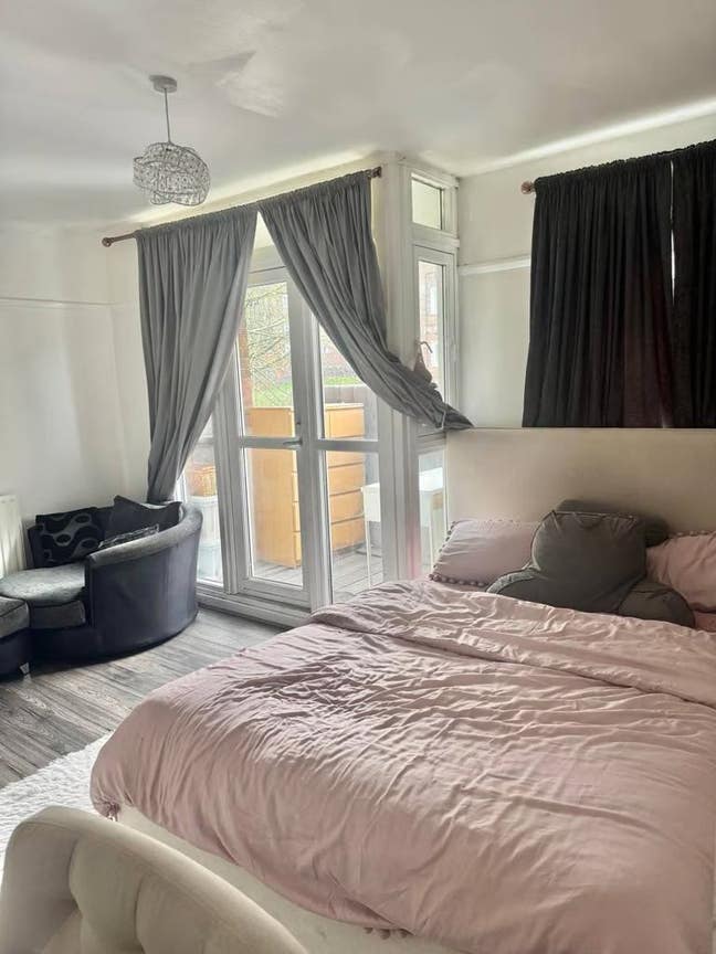  1-bedroom flat is available  in  SE2 0UY Main Photo