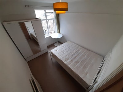 Lovely double room in Acton Main Photo