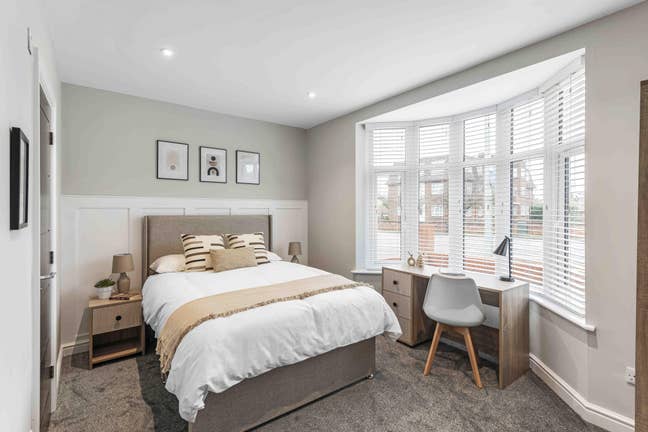 Premium Bay-Window Ensuite Room-Desirable Location Main Photo