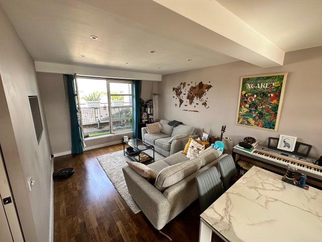 2 bed 2 bath duplex apartment Main Photo