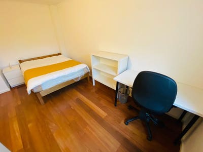 Double  Room  on Greenland Dock  Main Photo