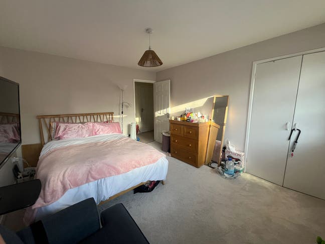 Large double room close to Harborne high street  Main Photo